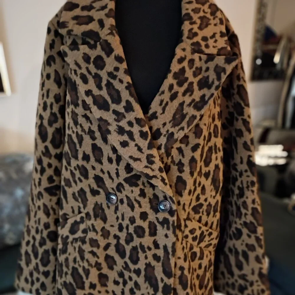 LANE BRYANT LEOPARD PRINT DOUBLE BREASTED JACQUARD COAT SIZE 18 NWT - Picture 4 of 9